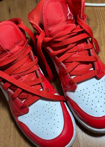 Kadın Renkli Kırmızı Bağcıklı Spor Ayakkabı - Görsel 3