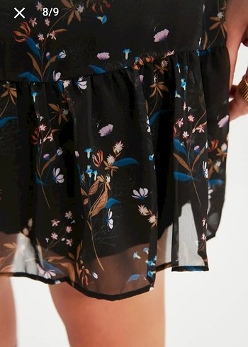 Uzun Kollu Volanlı Siyah Çiçekli Midi Elbise - Görsel 2