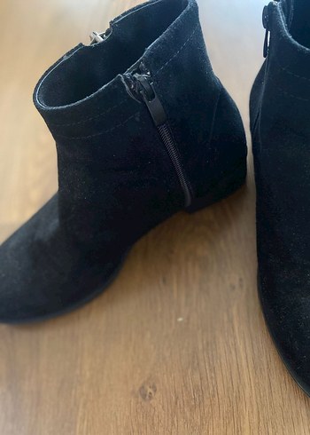 Siyah Süet  Dolgu Topuk Bot - Görsel 3