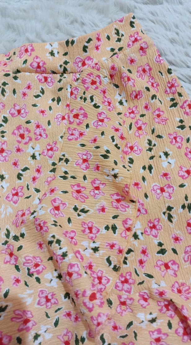 Sarı Çiçekli Fırfırlı Mini Etek - Görsel 3