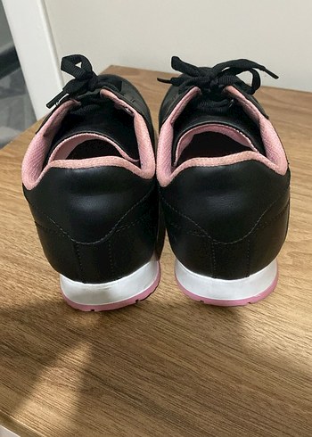 Kadın Siyah Spor Ayakkabı Pembe Detaylı - Görsel 3