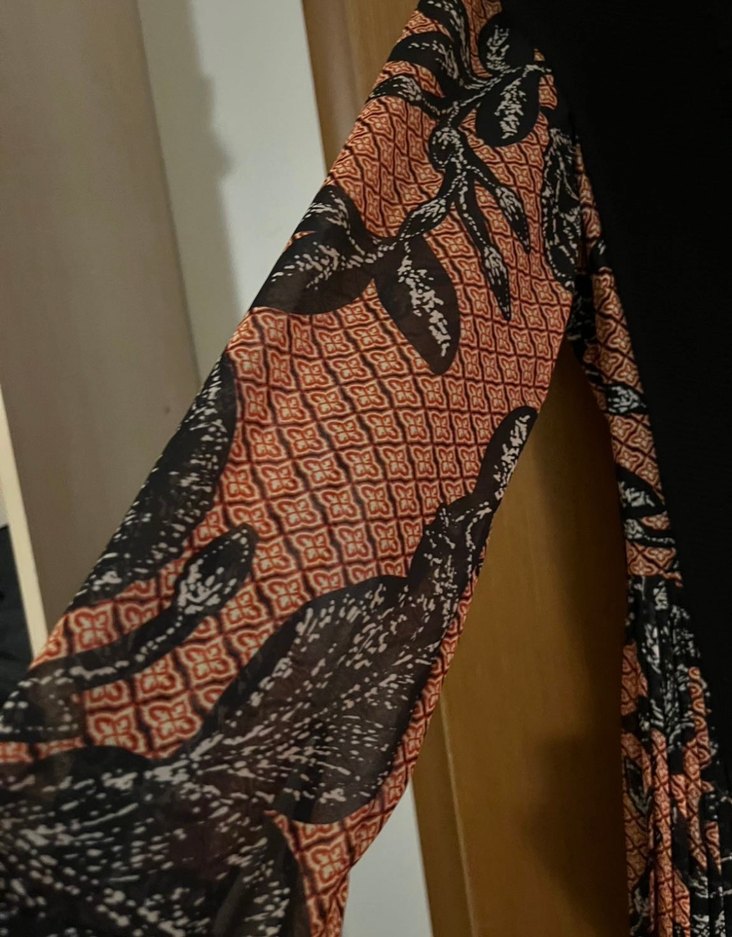 Uzun Pilili Desenli Kadın Elbise - Görsel 3