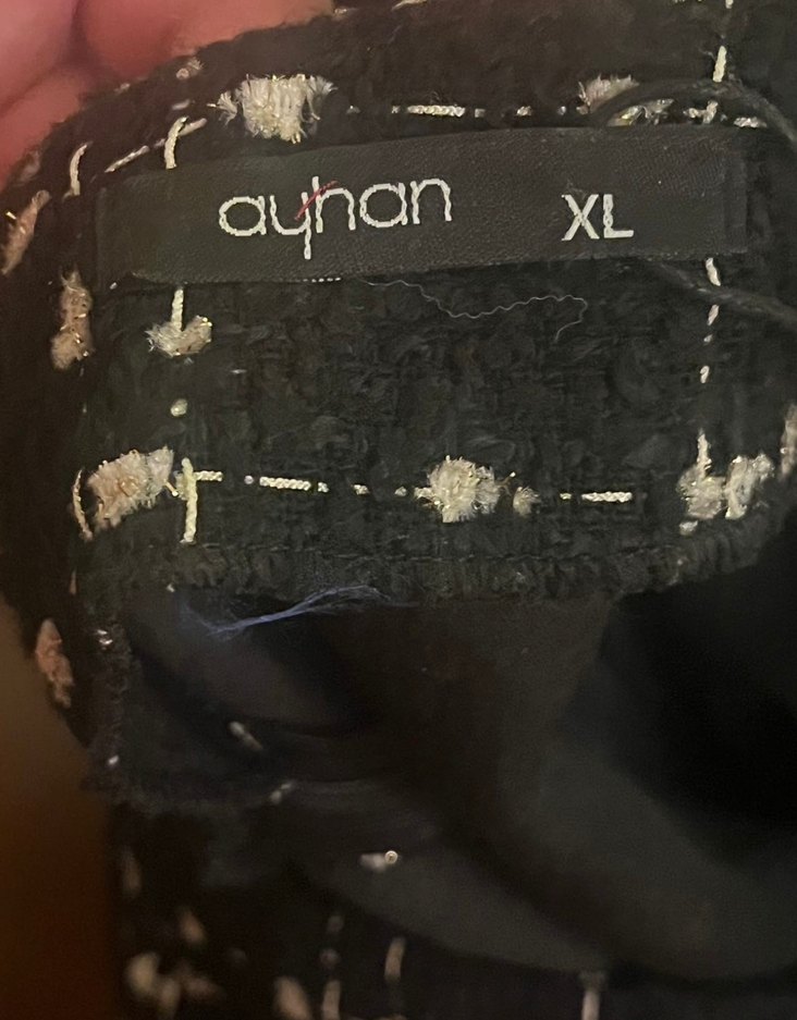 Kemer Detaylı Siyah Etek - Görsel 4