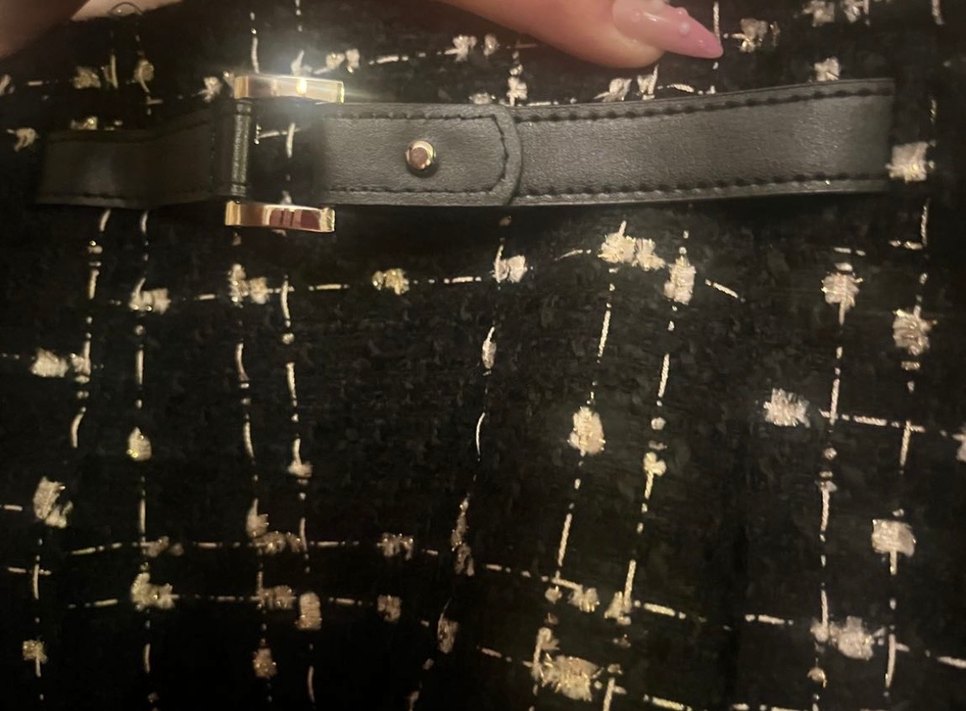 Kemer Detaylı Siyah Etek - Görsel 3