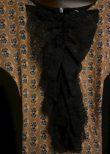 Uzun Kollu Desenli Siyah Elbise - Görsel 4