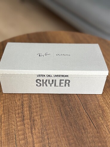 Rayban Meta Güneşte Kararan Akıllı Gözlük