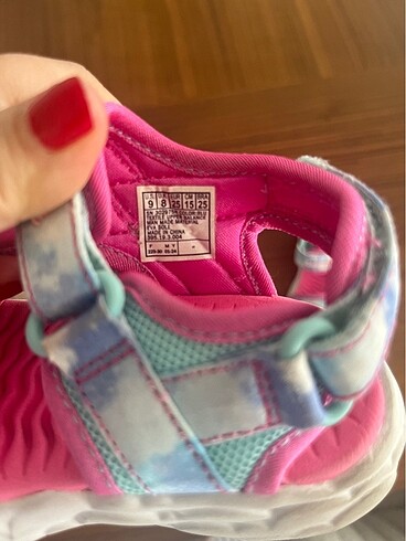 25 Beden Skechers cocuk sandalet