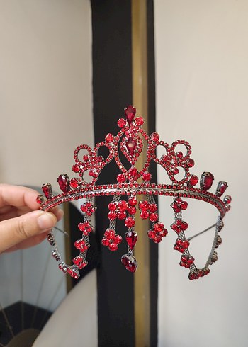 37 Beden kırmızı Renk kırmızı alınlık