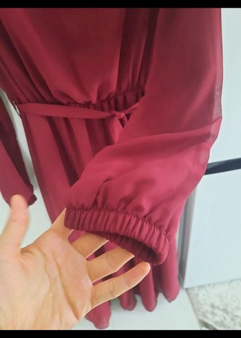 38 Beden şifon dökümlü bordo elbise