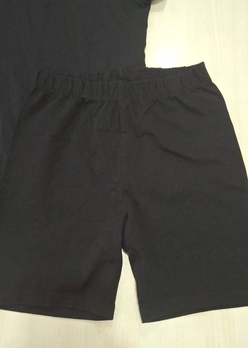 10 yaş penye siyah şort tişört - Görsel 2