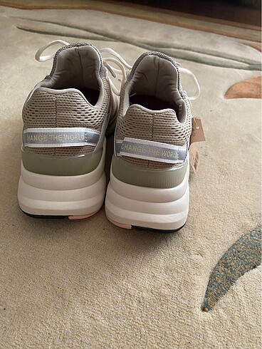 37 Beden Hummel reach lx bej spor ayakkabı