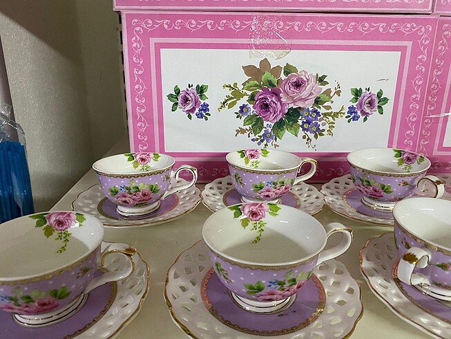 English Home Pembe çiçekli kahve fincan takımı