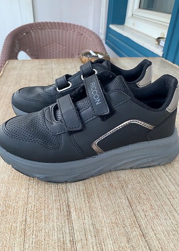 Siyah  cırt cırtlı Spor Ayakkabı Riccon marka - Görsel 2