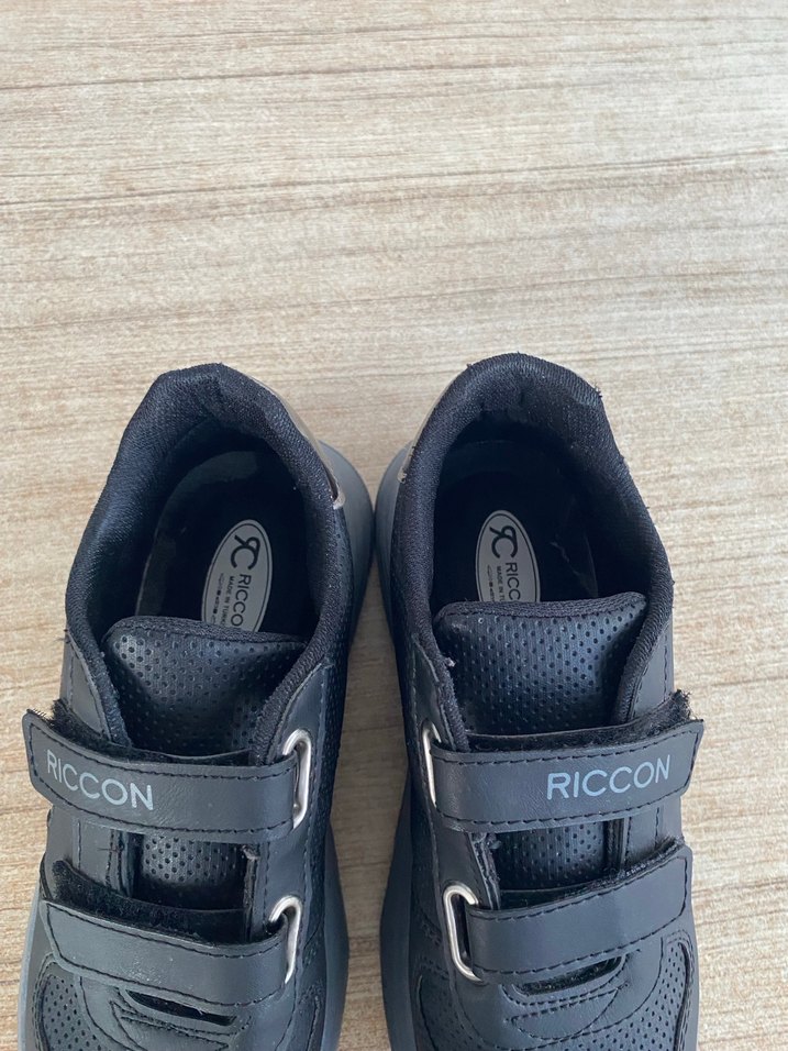 Siyah  cırt cırtlı Spor Ayakkabı Riccon marka - Görsel 3
