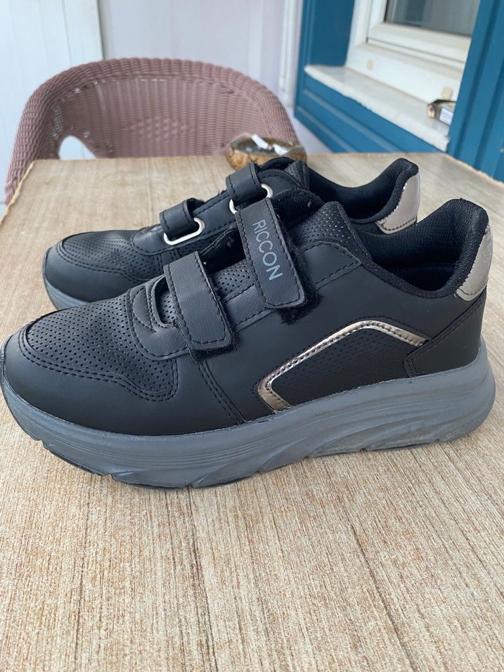 Siyah  cırt cırtlı Spor Ayakkabı Riccon marka - Görsel 2