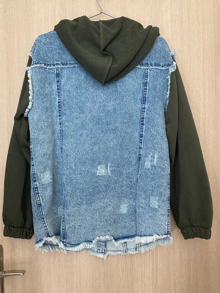 Düğmeli Mavi Denim Ceket Kapüşonlu Kol - Görsel 2