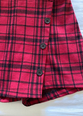 Düğmeli Kırmızı Ekose Mini şort etek çocuk - Görsel 2