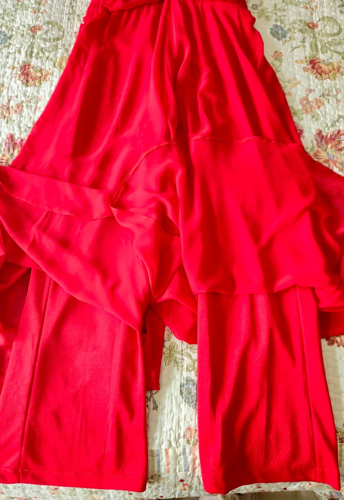 Kırmızı V Yaka Drapeli Uzun Kadın Hem Elbise Hemde Tulum - Görsel 4