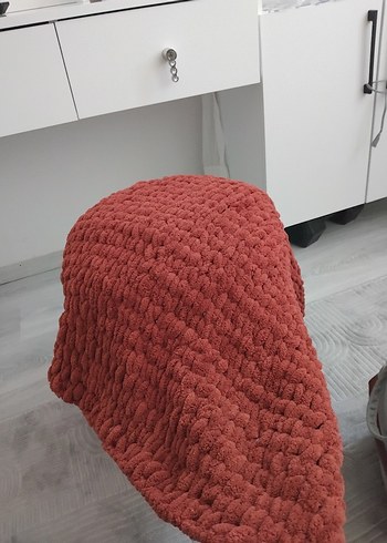 Koyu Kahverengi Örgü Çocuk Battaniyesi - Görsel 2