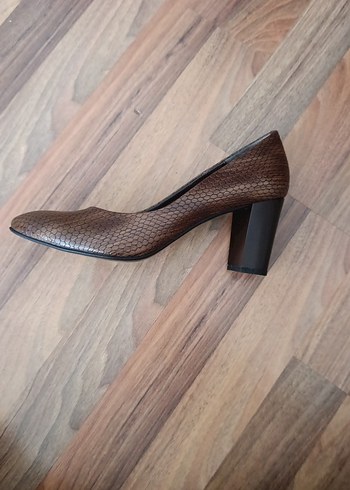 Kahverengi Yılan Desenli Kadın Topuklu Ayakkabı - Görsel 6