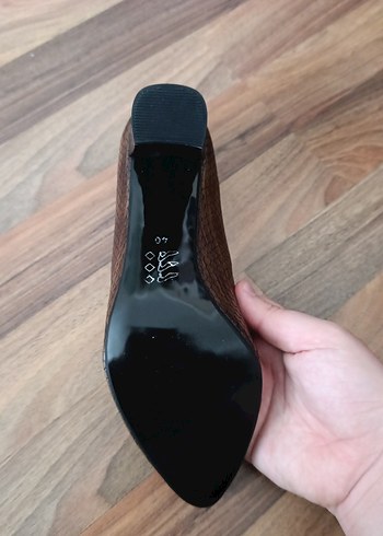 Kahverengi Yılan Desenli Kadın Topuklu Ayakkabı - Görsel 8