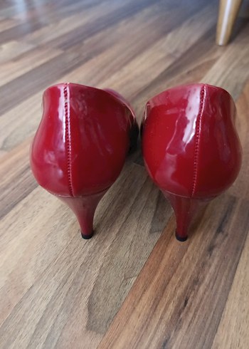 Klasik Kırmızı Rugan Stiletto Topuklu Kadın Ayakkabı - Görsel 3