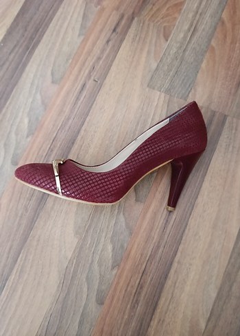 Bordo Yılan Desenli Stiletto Topuklu Kadın Ayakkabı - Görsel 4