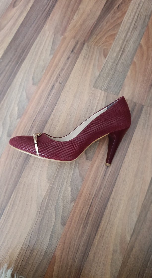 Bordo Yılan Desenli Stiletto Topuklu Kadın Ayakkabı - Görsel 4