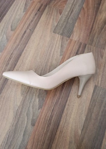 Bej Minimalist Stiletto Topuklu Kadın Ayakkabı - Görsel 4