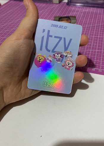 İtzy lomo kart hologramlı - Görsel 5
