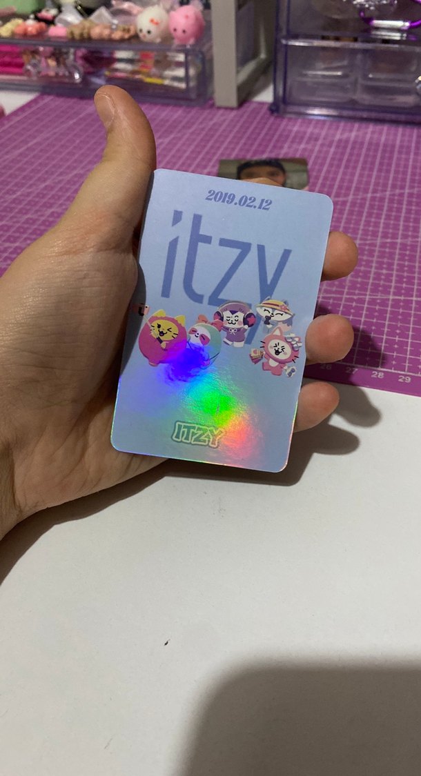 İtzy lomo kart hologramlı - Görsel 5