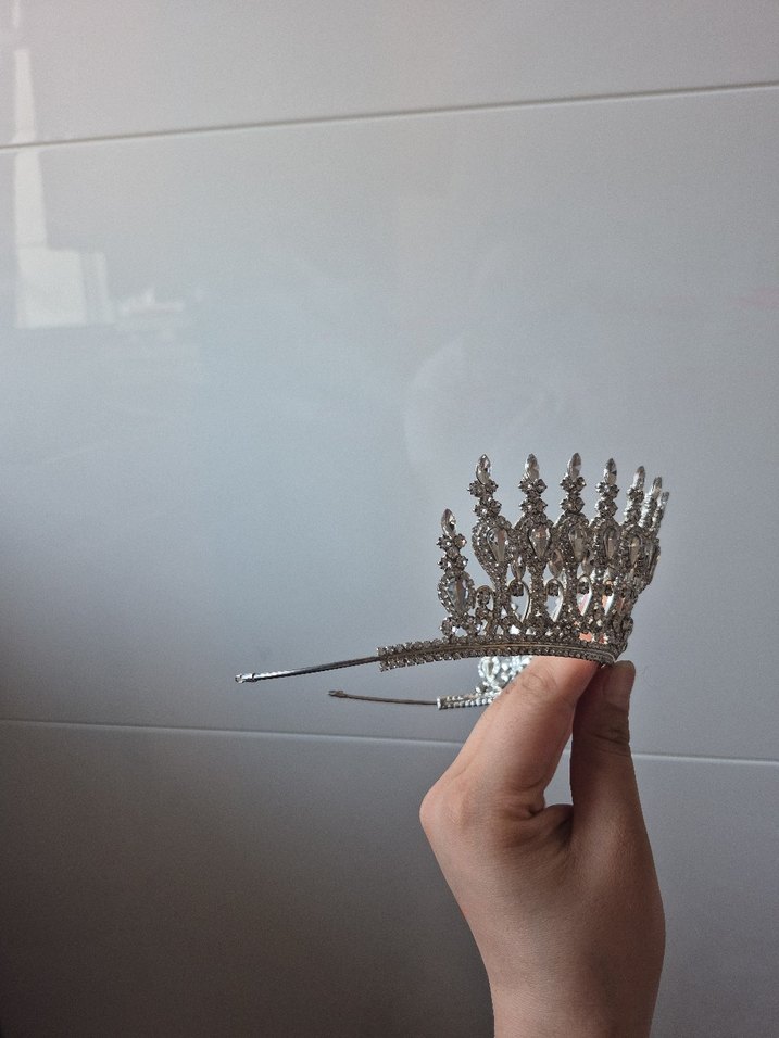 Parlak Taşlı Beyaz Gelin Tacı - Görsel 2