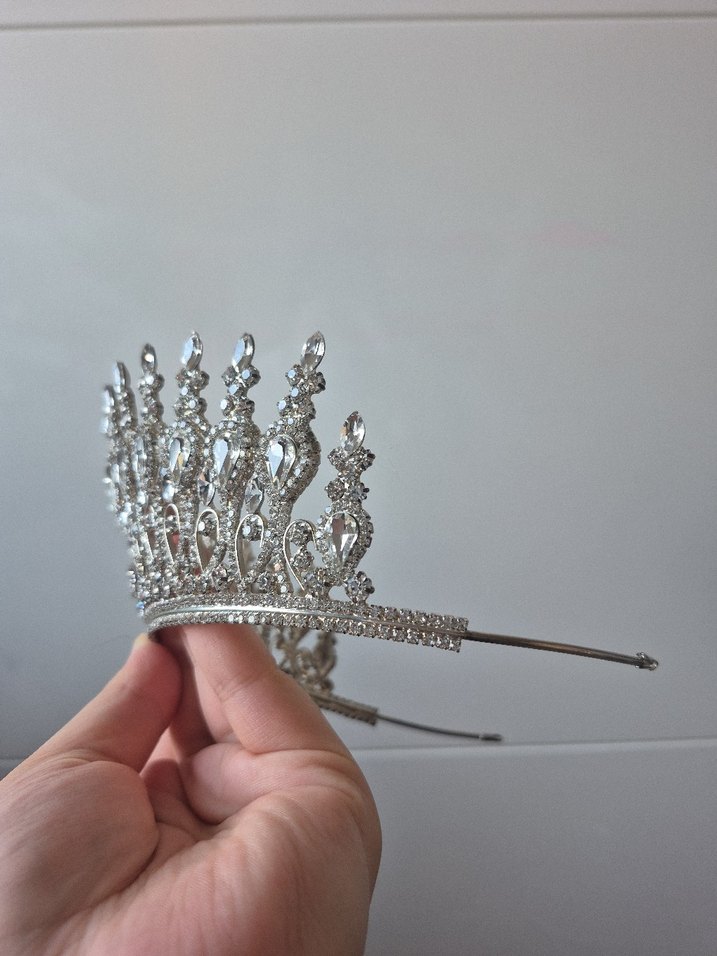 Parlak Taşlı Beyaz Gelin Tacı - Görsel 3