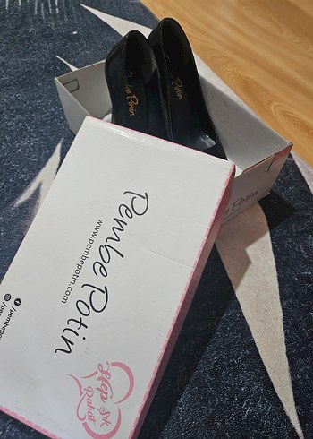 37 Beden siyah Renk siyah deri stiletto
