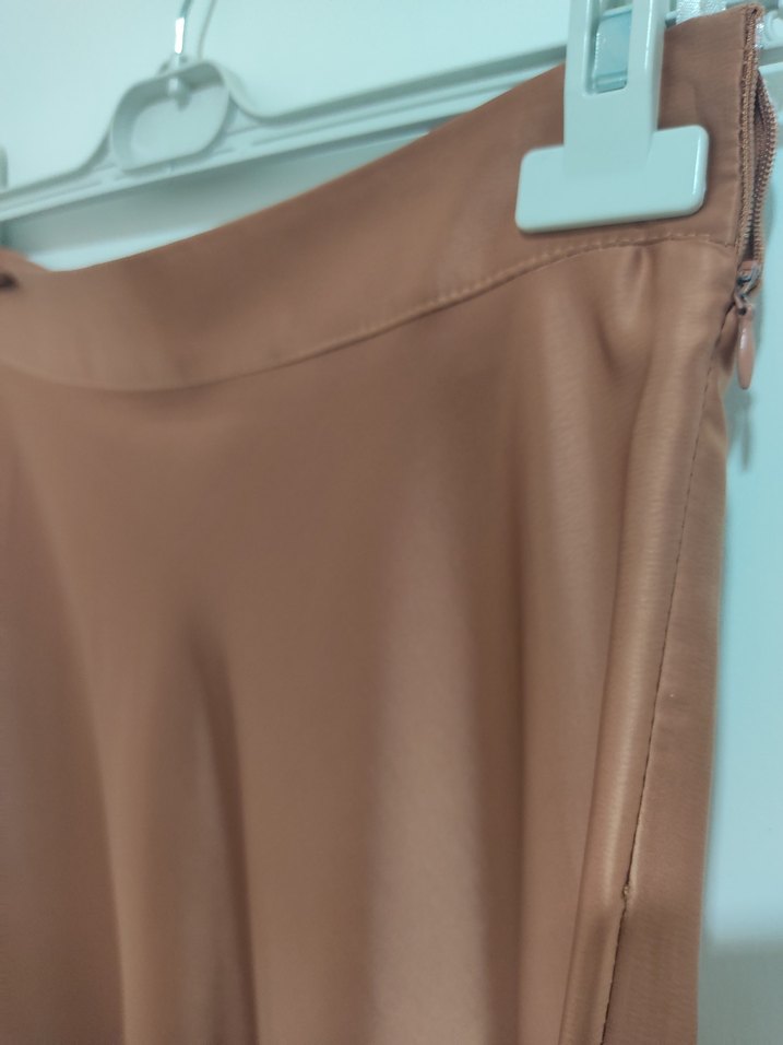 Uzun Salaş Saten Etek - Görsel 4