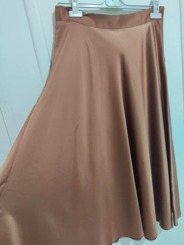 Uzun Salaş Saten Etek - Görsel 5