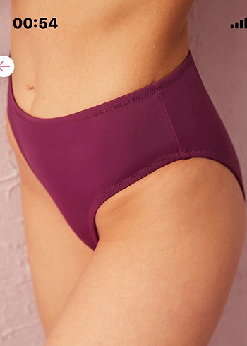 Mor Kadın bikini altı