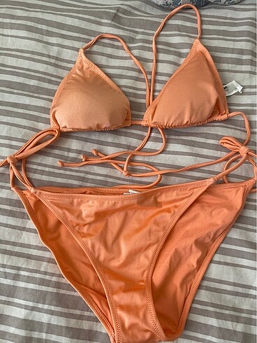 Defacto bikini