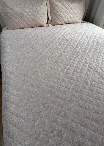 Karaca Home Nakışlı Pastel Beyaz Yatak Örtüsü - Görsel 3