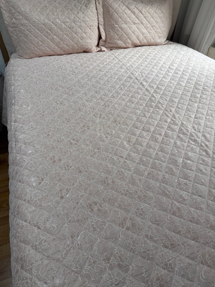 Karaca Home Nakışlı Pastel Beyaz Yatak Örtüsü - Görsel 3