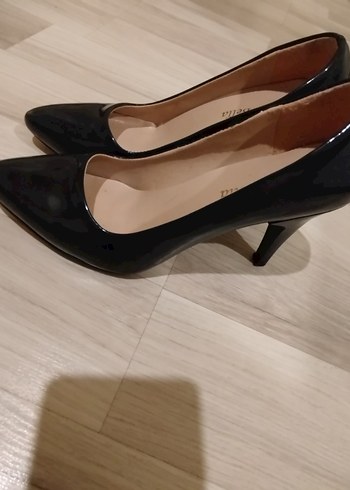 Diğer bayan stiletto