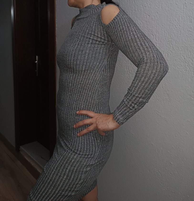 Gri Yüksek Yakalı Triko Elbise - Görsel 2