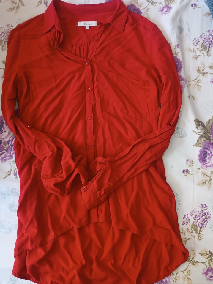 Düğmeli Kırmızı V Yakalı Kadın Gömlek - Görsel 2