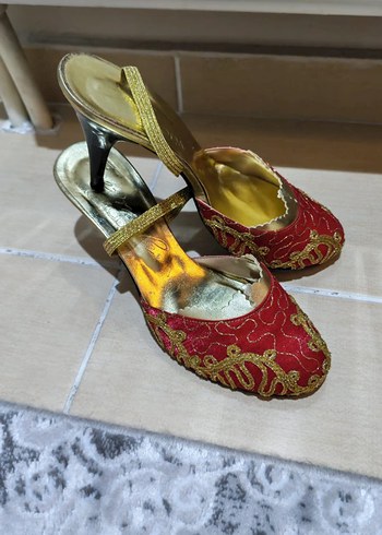 Nakışlı ve Boncuklu Kırmızı Topuklu Kadın kına  Ayakkabı - Görsel 3