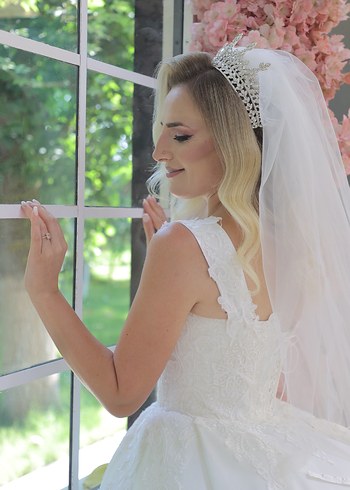 Beyaz Parlak Taşlı Gelin Tacı ve Küpe Seti - Görsel 3