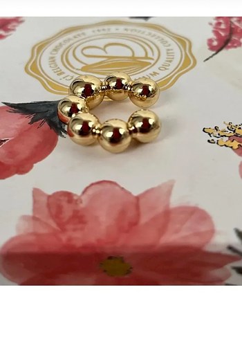 Diğer Altın Renkli Boncuklu Midi Kıkırdak Küpe
