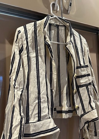 Düğmeli Çizgili Keten Gömlek - Görsel 2