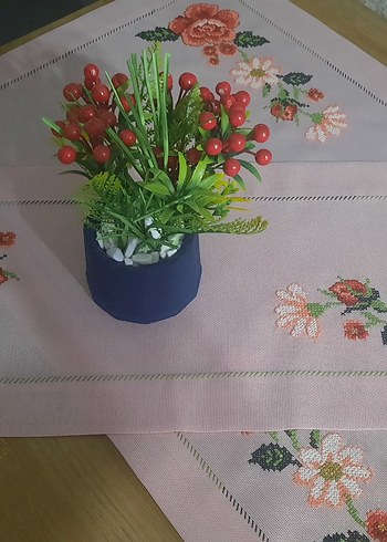 Çiçek İşlemeli Pembe Masa Örtüsü - Görsel 5