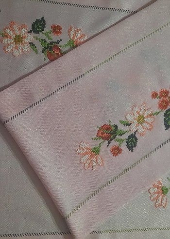 Çiçek İşlemeli Pembe Masa Örtüsü - Görsel 7