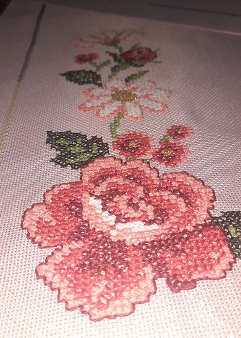 Çiçek İşlemeli Pembe Masa Örtüsü - Görsel 3